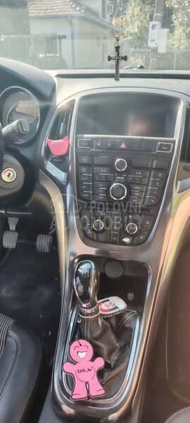 Opel Astra J 