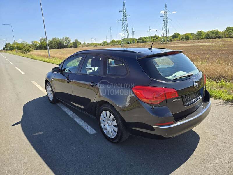 Opel Astra J 1.7 Restyle N O V A