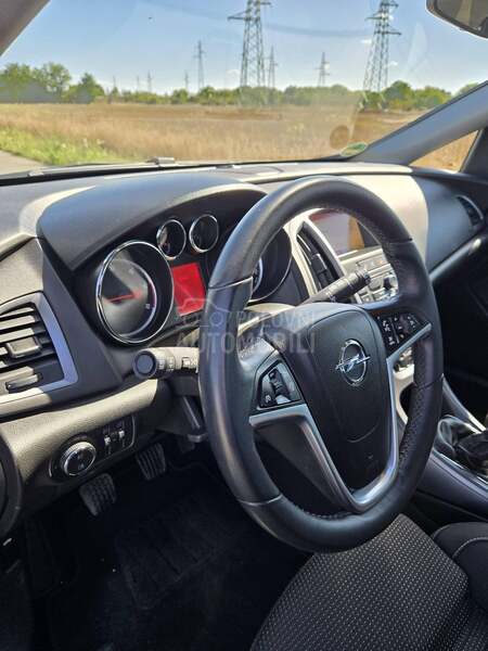 Opel Astra J 1.7 Restyle N O V A