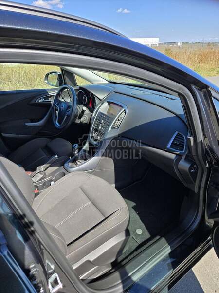 Opel Astra J 1.7 Restyle N O V A