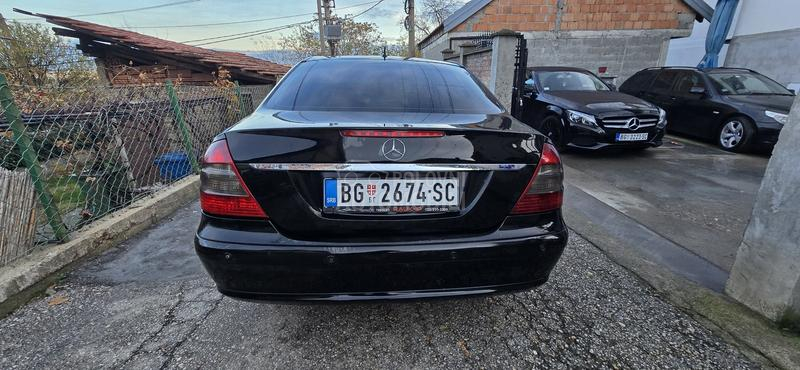 Mercedes Benz E 200 w211