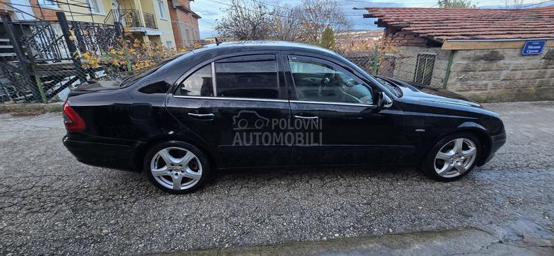 Mercedes Benz E 200 w211