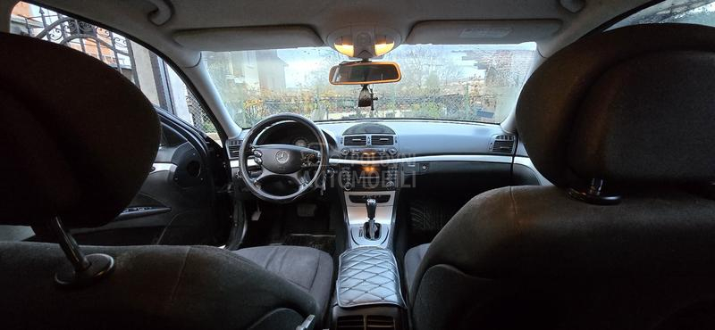 Mercedes Benz E 200 w211
