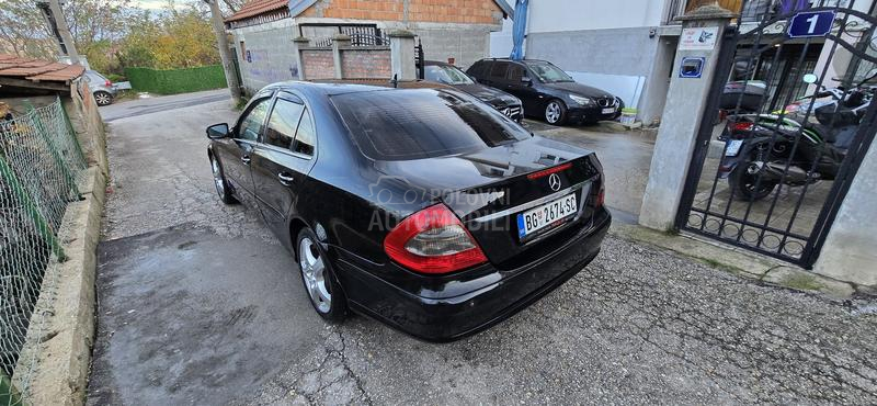 Mercedes Benz E 200 w211