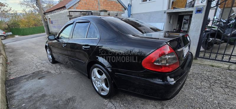 Mercedes Benz E 200 w211
