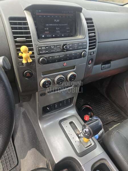 Nissan Navara 