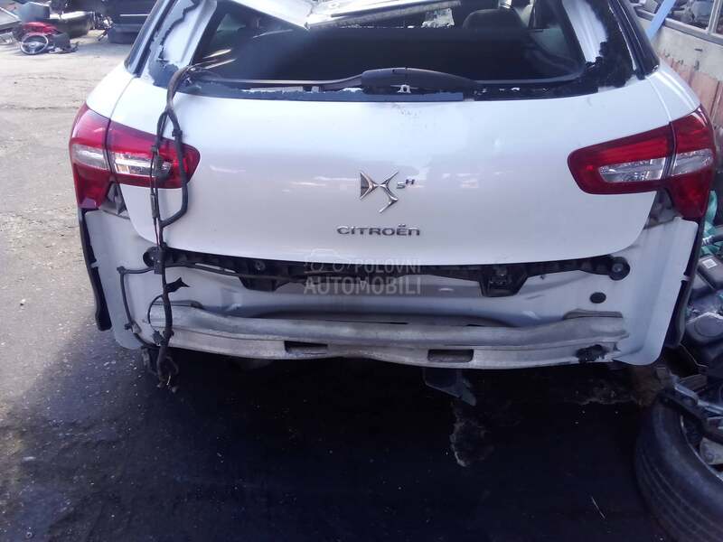 Citroen DS5 2013. god. -  kompletan auto u delovima