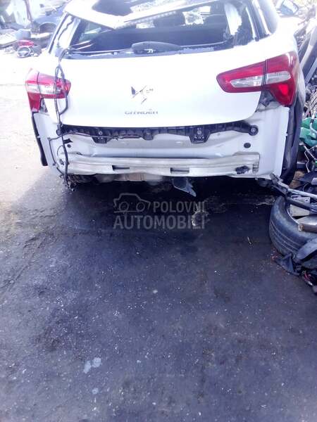 Citroen DS5 2013. god. -  kompletan auto u delovima