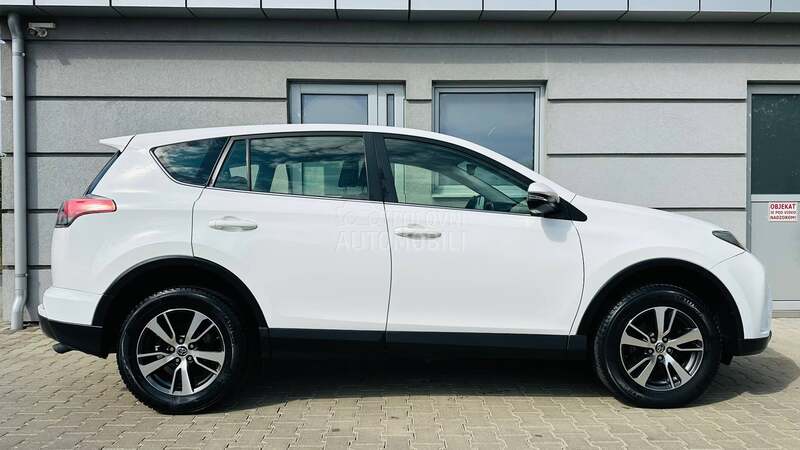 Toyota RAV 4 2.0 D4-D Dynamic 2WD