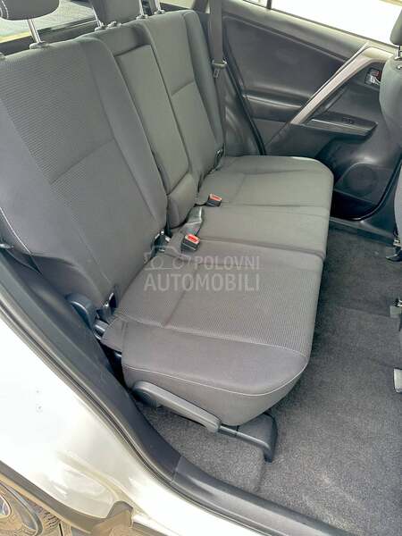 Toyota RAV 4 2.0 D4-D Dynamic 2WD
