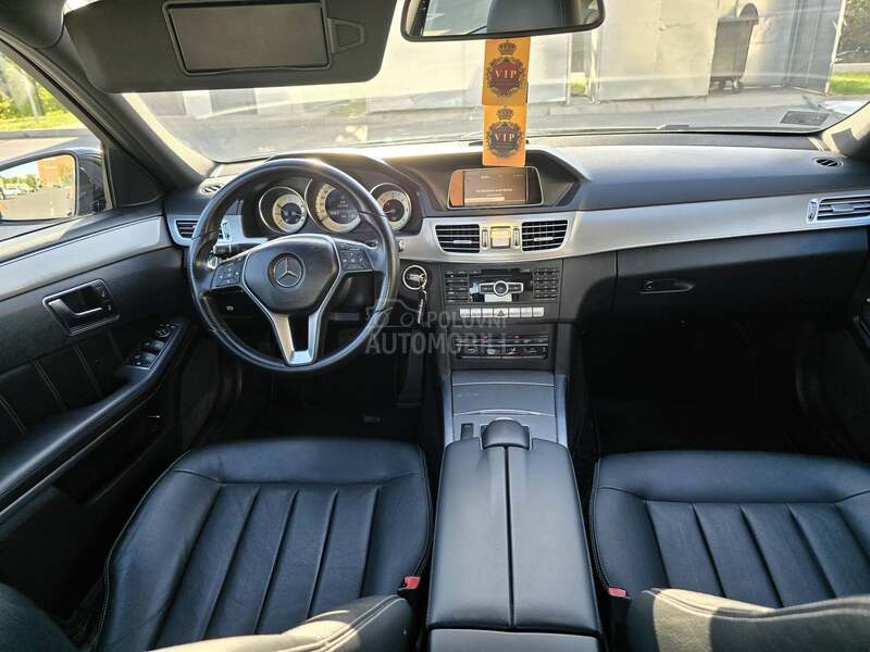 Mercedes Benz E 220 vredi videti