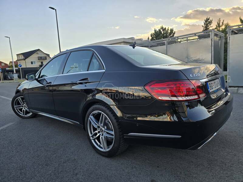 Mercedes Benz E 220 vredi videti