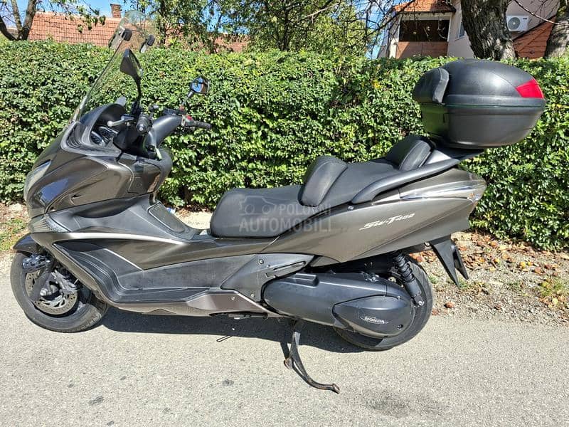 Honda silver wing T400