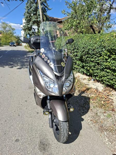Honda silver wing T400