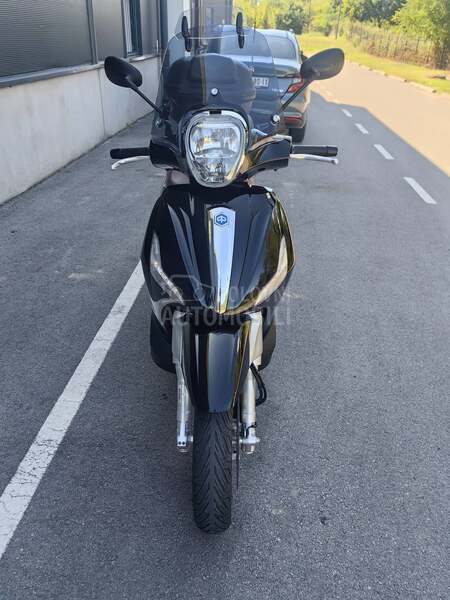 Piaggio beverly 350