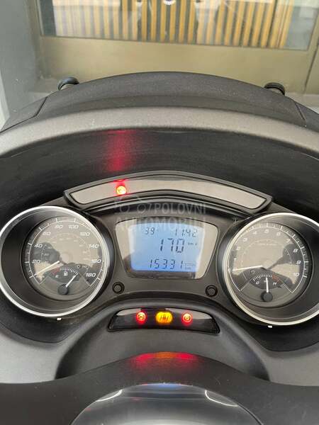 Piaggio mp3 ie300 business