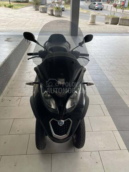 Piaggio mp3 ie300 business