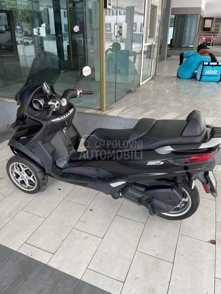 Piaggio mp3 ie300 business