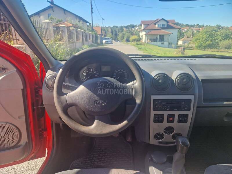 Dacia Logan 