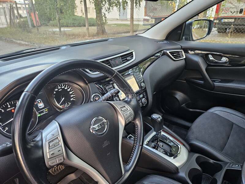 Nissan Qashqai 1.2 DIG-T TEKNA PANO