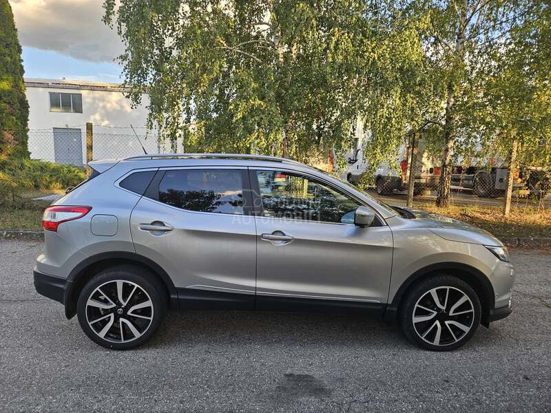 Nissan Qashqai 1.2 DIG-T TEKNA PANO