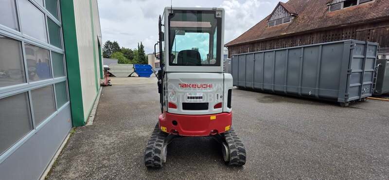 Takeuchi TB325R