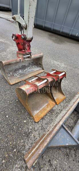 Takeuchi TB325R