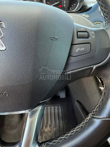 Peugeot 2008 1.2