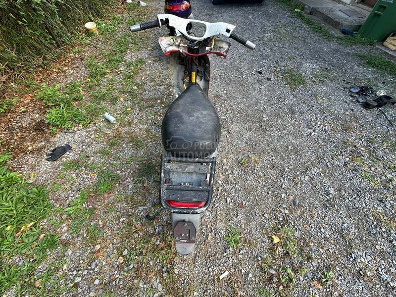 Piaggio Free