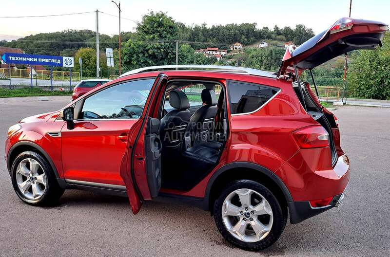 Ford Kuga NAV KOZA PANO FUL