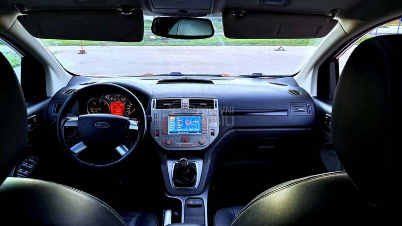 Ford Kuga NAV KOZA PANO FUL
