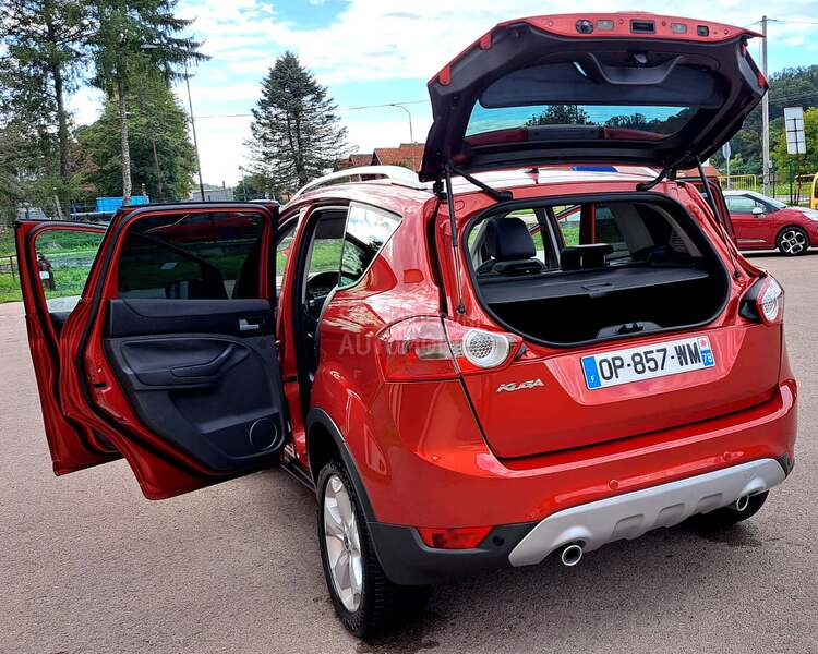 Ford Kuga NAV KOZA PANO FUL