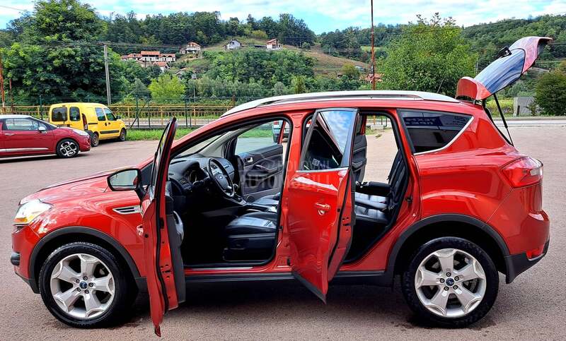 Ford Kuga NAV KOZA PANO FUL