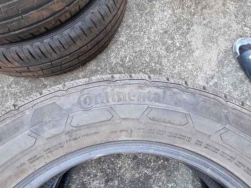 Continental 215/60 R17 Zimska