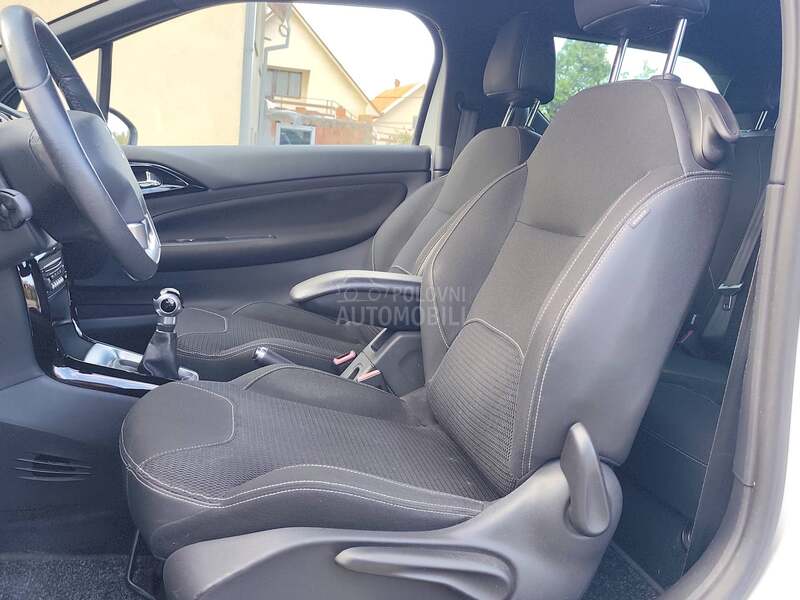 Citroen DS3 /154 000/ K M