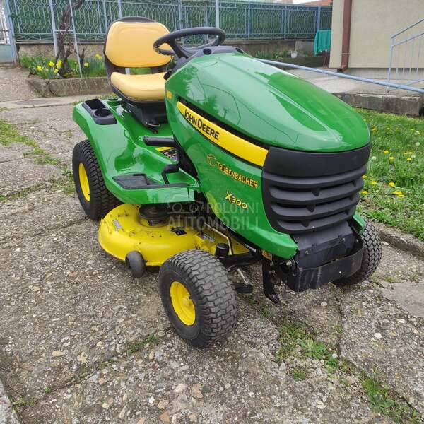 John Deere X 300  malcer