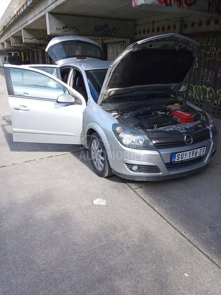 Opel Astra H 