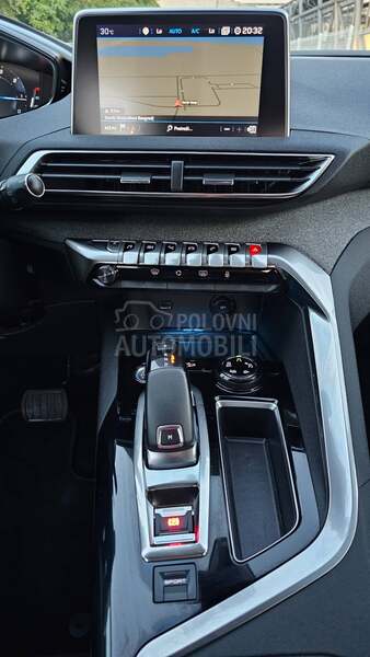 Peugeot 3008 1.5d 131 Allure/Led