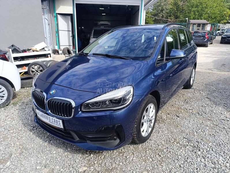 BMW 218 218i 7 sedista