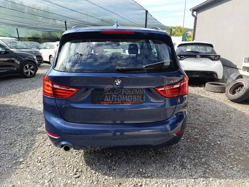 BMW 218 218i 7 sedista