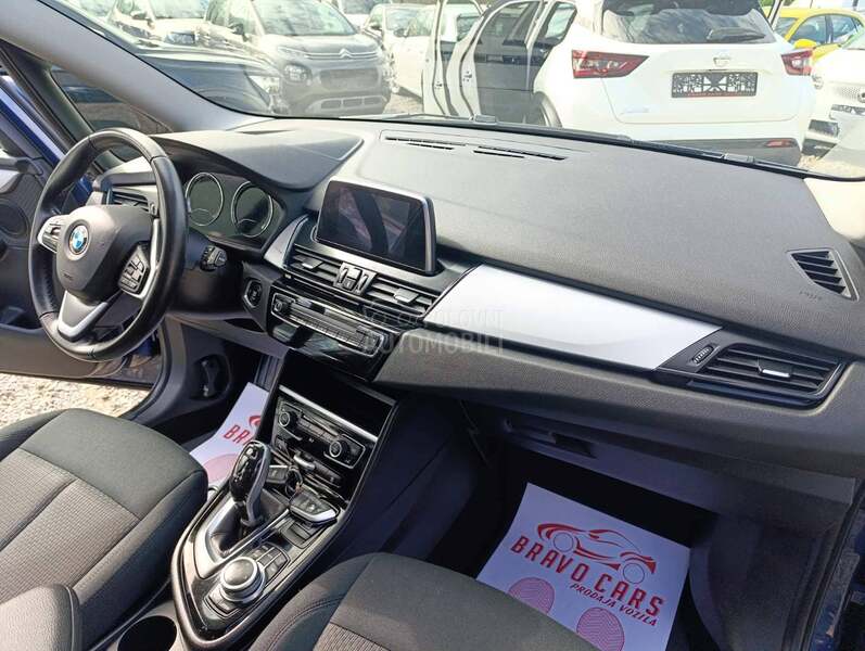 BMW 218 218i 7 sedista