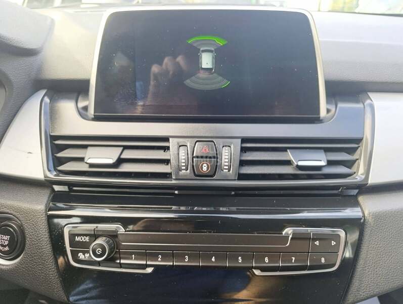BMW 218 218i 7 sedista