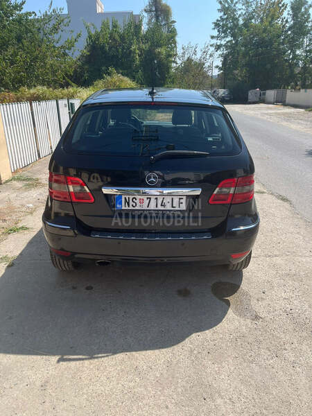 Mercedes Benz B 180 B180