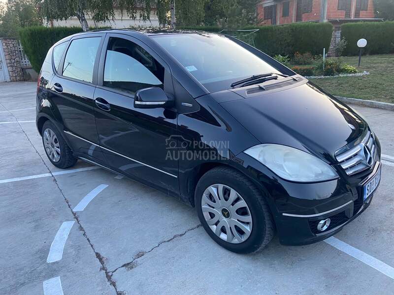 Mercedes Benz A 150 blue efficiency