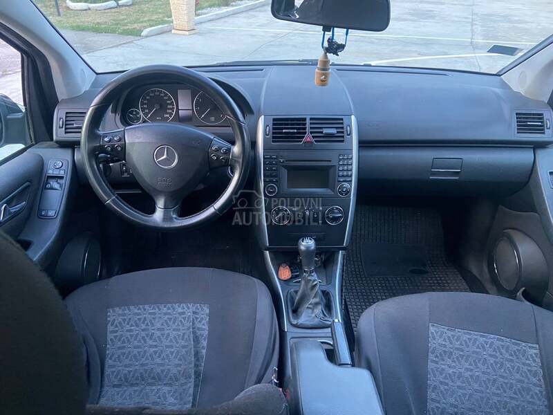 Mercedes Benz A 150 blue efficiency