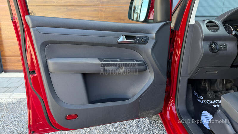 Volkswagen Caddy 1.2 TSi B.E.N.Z NOV