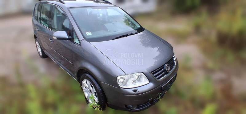 Volkswagen Touran 1.6 BLS 2006. god. -  kompletan auto u delovima
