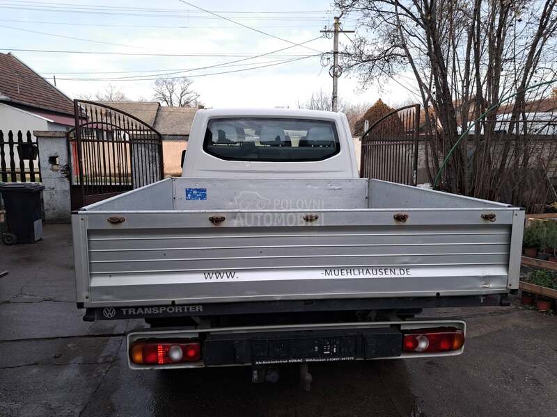 Volkswagen Transporter T5 2.5tdi