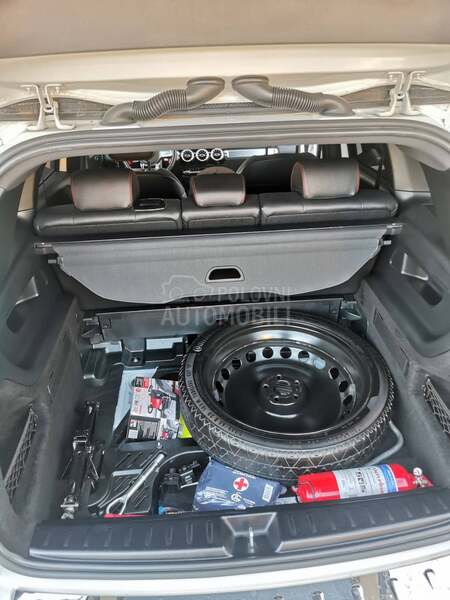 Mercedes Benz GLB 200 AMG