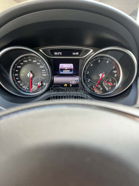 Mercedes Benz CLA 180 